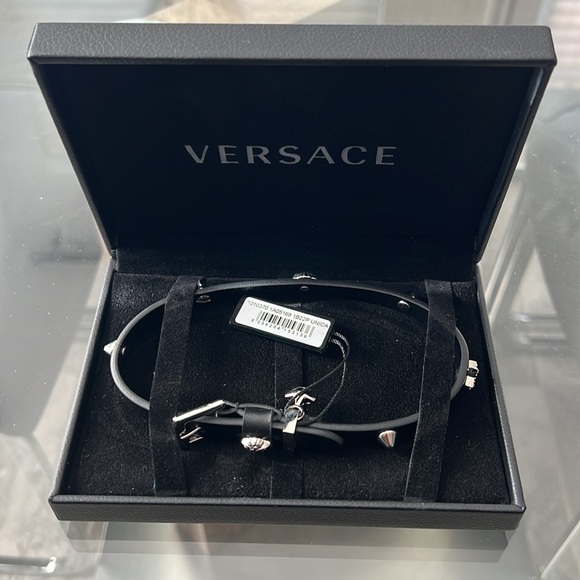 NWT Versace Studded Leather Chocker, Black New in Box - Picture 6 of 10